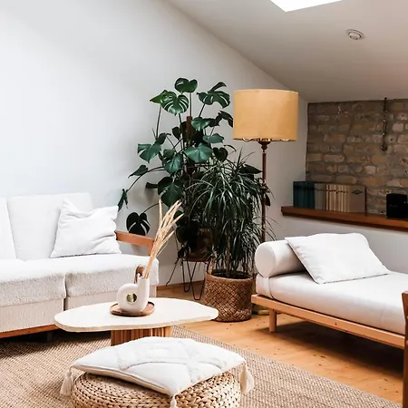 White Loft In Center With 2 King Size Beds 아파트
