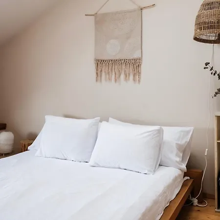 White Loft In Center With 2 King Size Beds 아파트