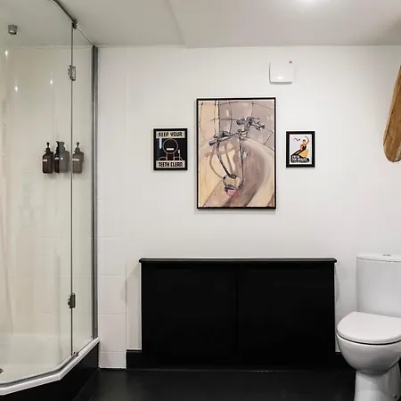 White Loft In Center With 2 King Size Beds 리가